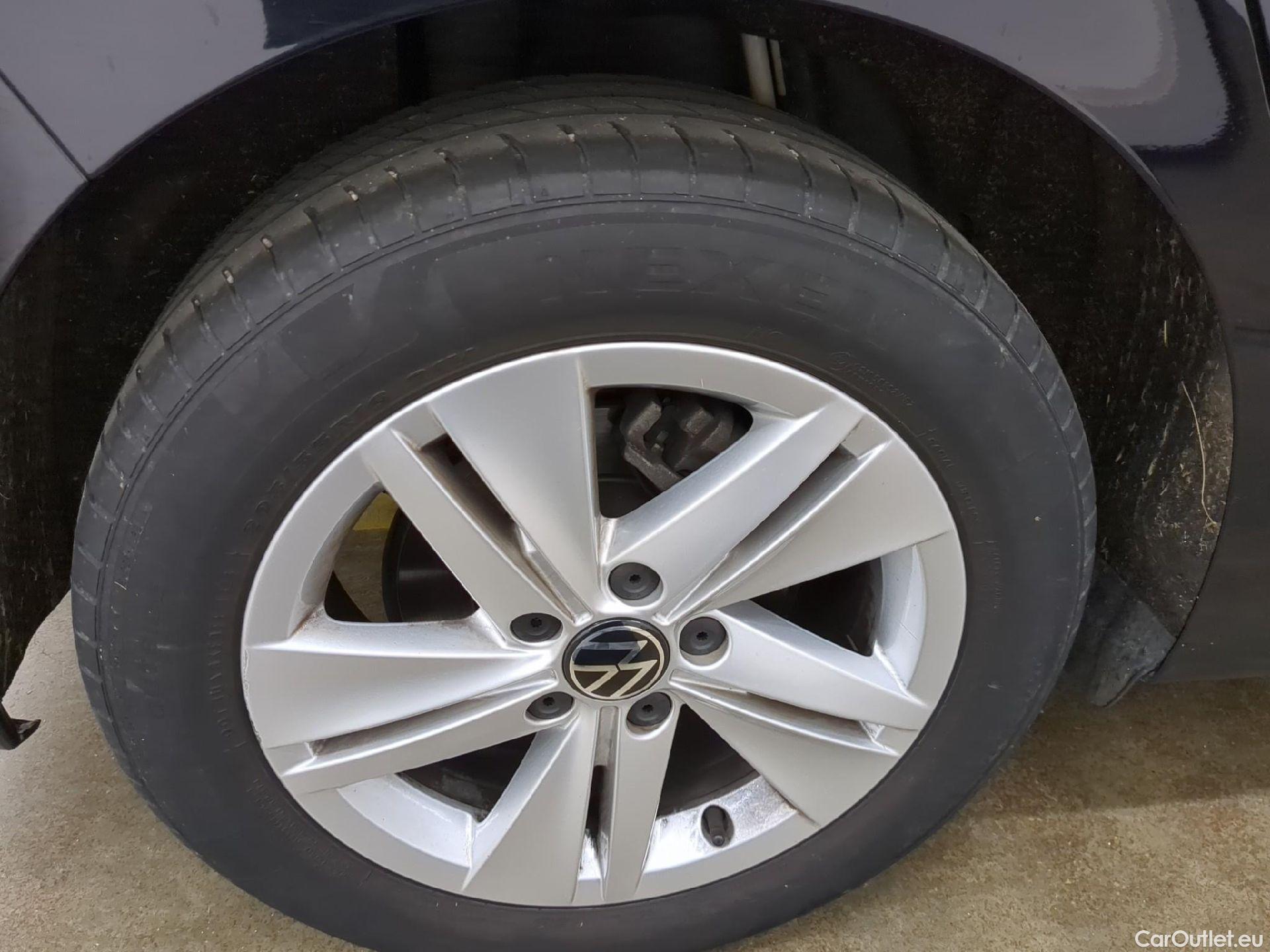  Volkswagen  Golf  VOLKSWAGEN / 2020 / 5P / Berline 2.0 TDI SCR 115 DSG7 LIFE SOCI BUSINESS #1