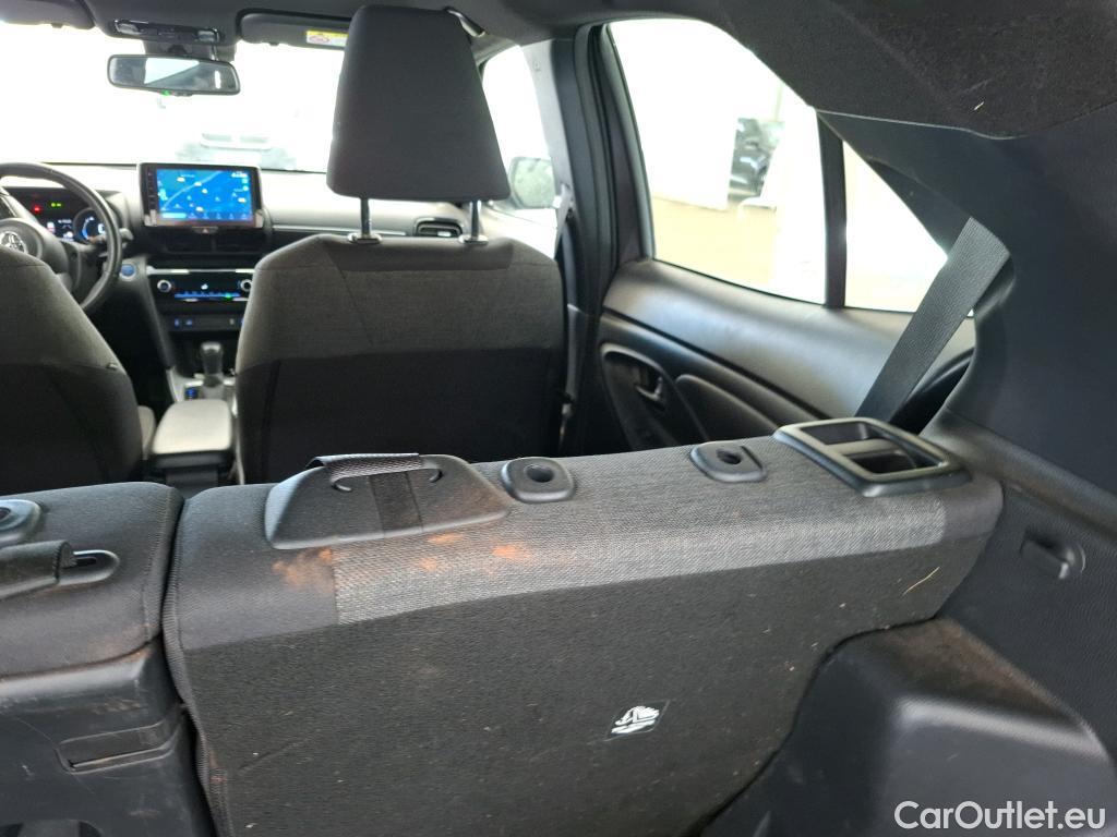  Toyota  Yaris Cross TOYOTA  Hybride / 2021 / 5P / SUV 1.5 HYBRID 116H DESIGN AWD AUTO #2