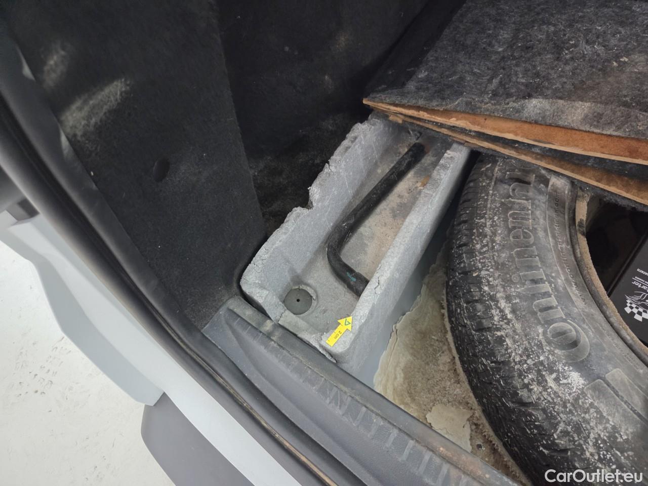  Dacia  Duster 1.5 Blue dCi 115CP Comfort 4WD #76