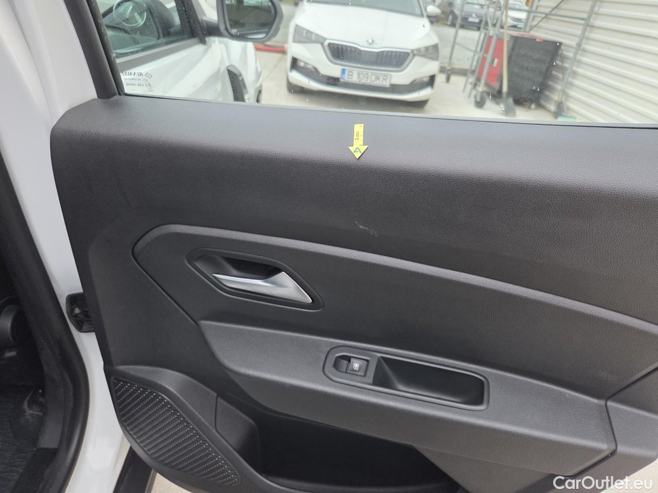  Dacia  Duster 1.5 Blue dCi 115CP Comfort 4WD #28