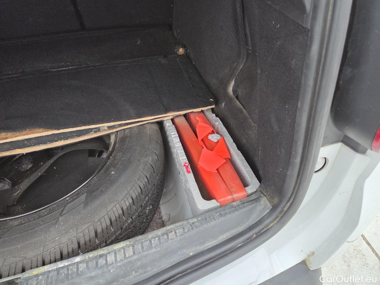  Dacia  Duster 1.5 Blue dCi 115CP Comfort 4WD #55