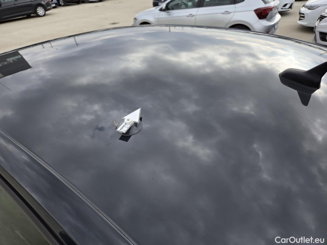  Volkswagen  Passat Advance 1.5 TSI ACT 150 CP #24