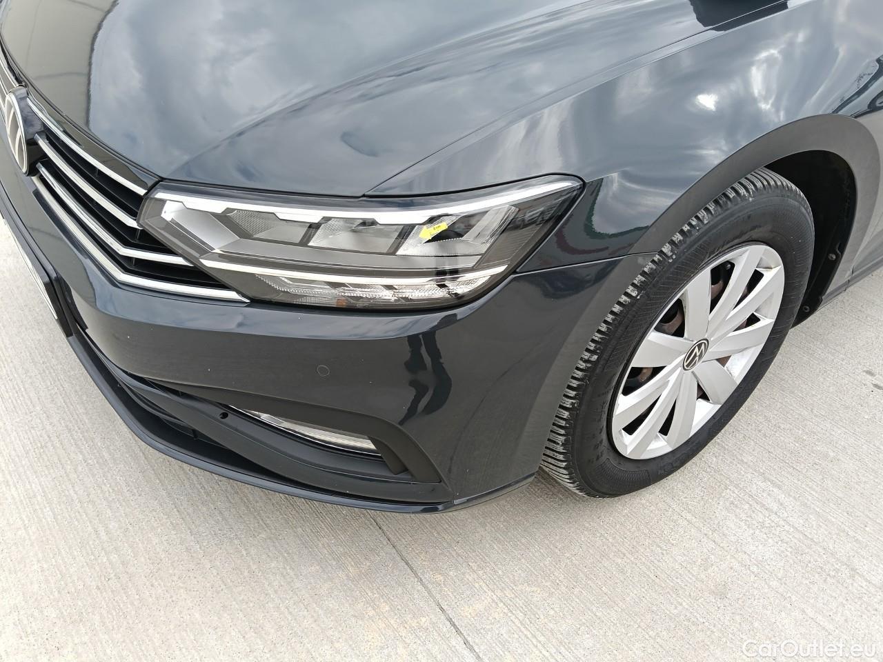  Volkswagen  Passat Advance 1.5 TSI ACT 150 CP #5