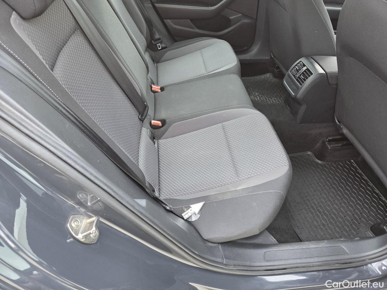  Volkswagen  Passat Advance 1.5 TSI ACT 150 CP #56