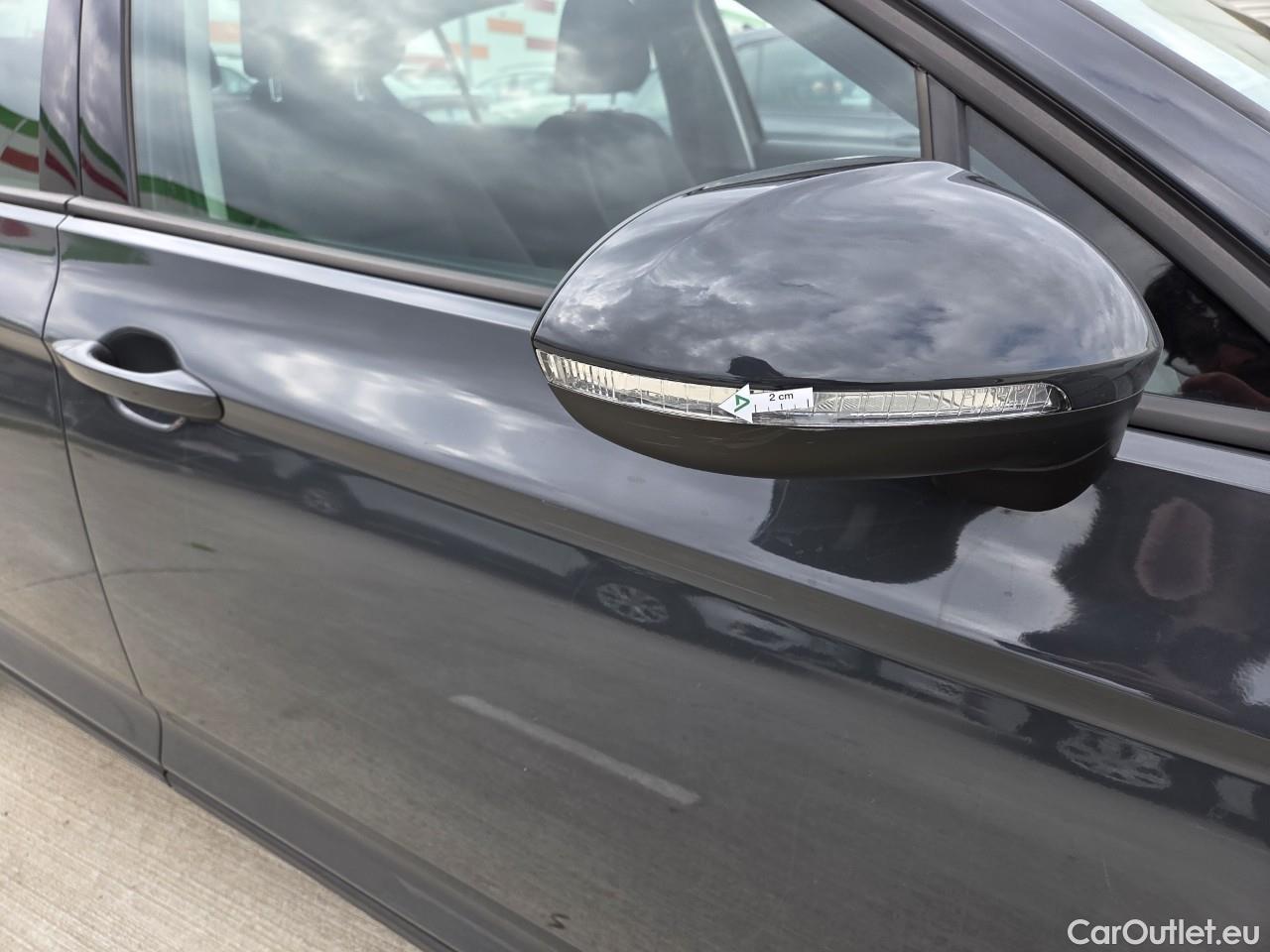  Volkswagen  Passat Advance 1.5 TSI ACT 150 CP #24