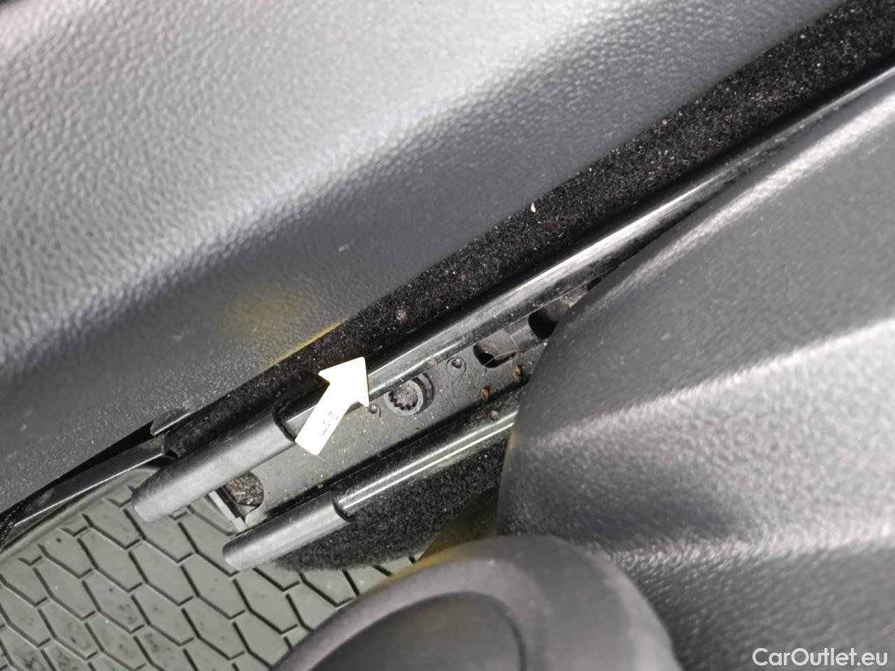  Volkswagen  Passat Advance 1.5 TSI ACT 150 CP #2