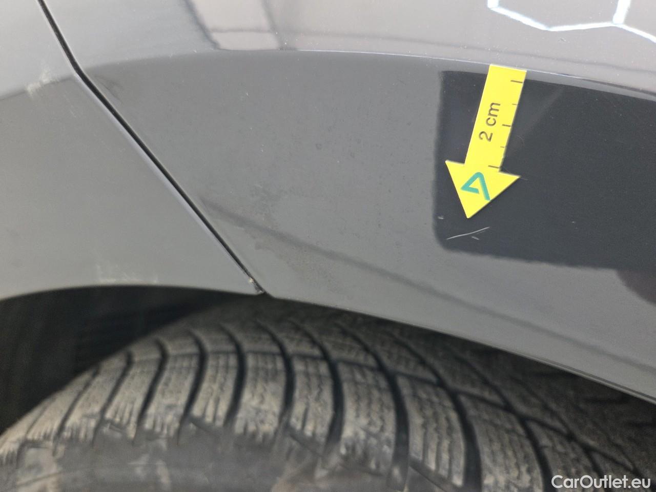  Volkswagen  Golf  2.0 TDI 116HP DSG Life Variant #9