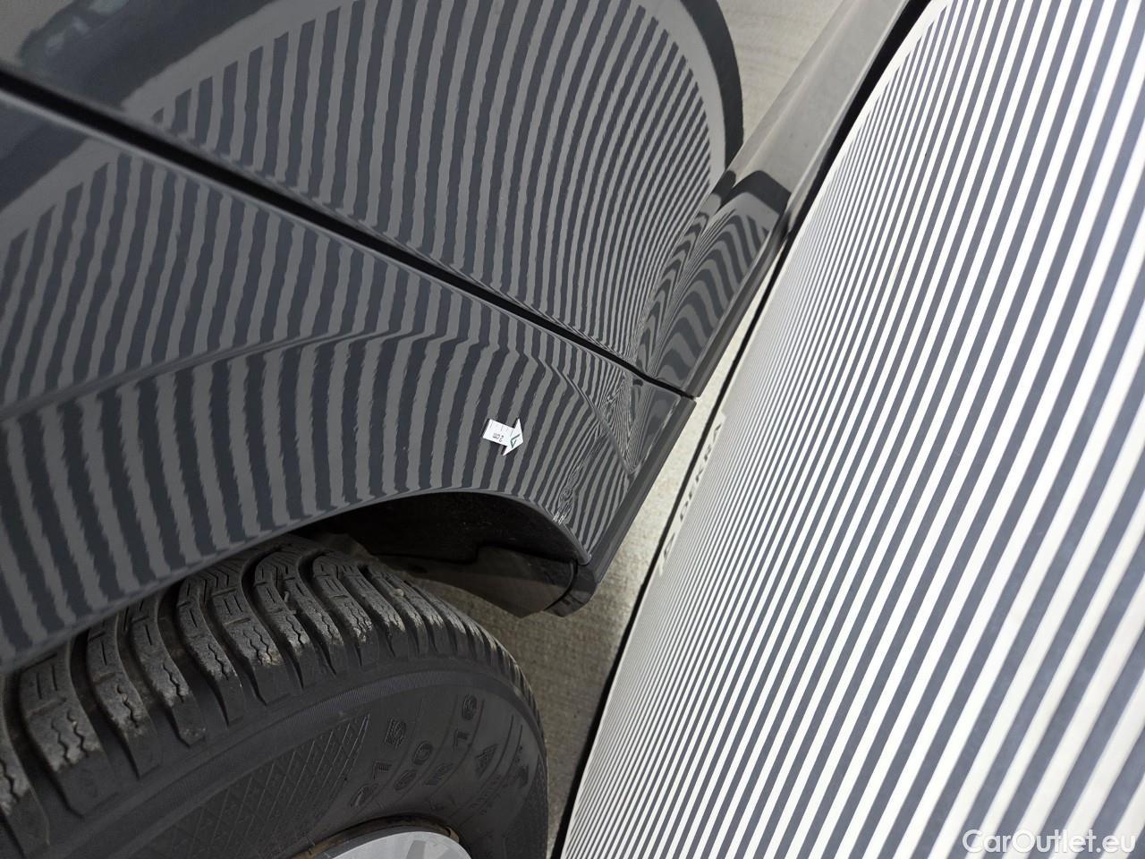  Volkswagen  Passat Advance 1.5 TSI ACT 150 CP #32