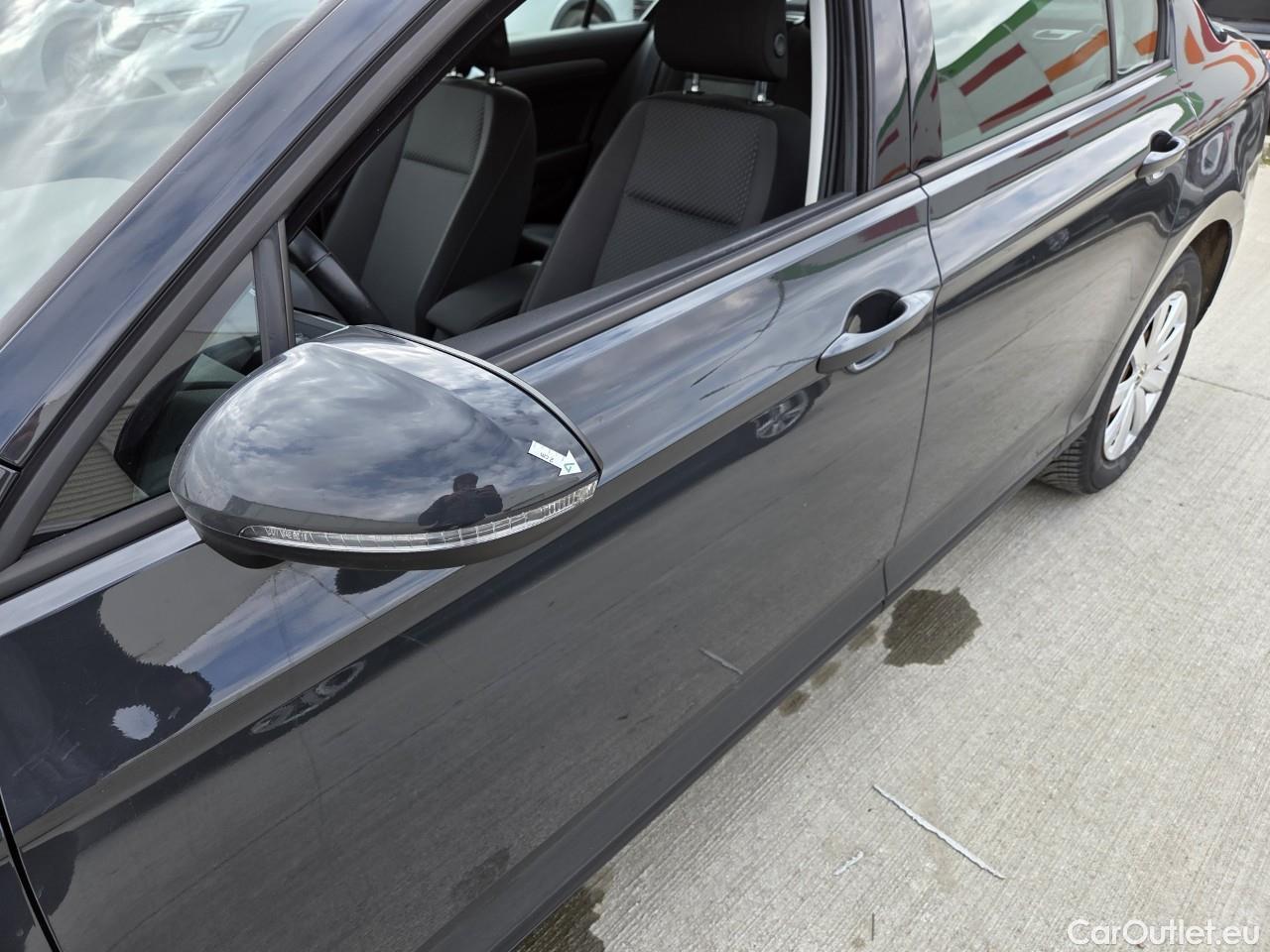  Volkswagen  Passat Advance 1.5 TSI ACT 150 CP #5