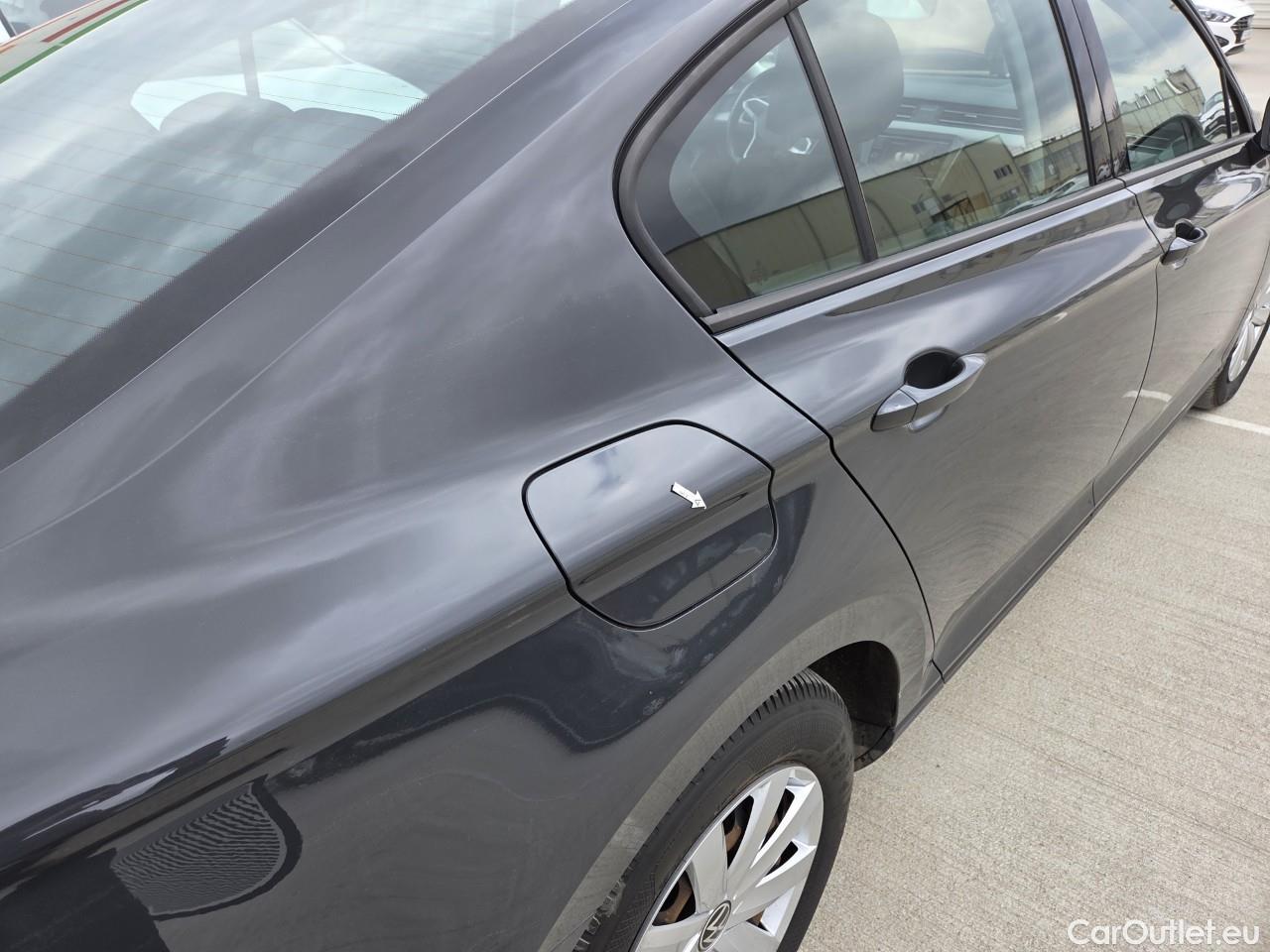  Volkswagen  Passat Advance 1.5 TSI ACT 150 CP #35