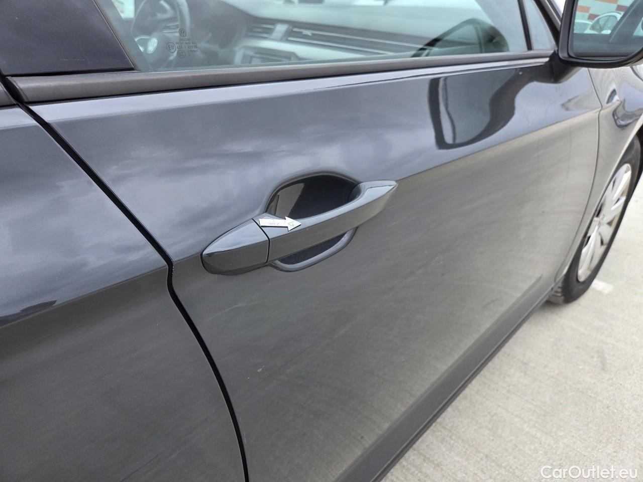  Volkswagen  Passat Advance 1.5 TSI ACT DSG 150 CP #27