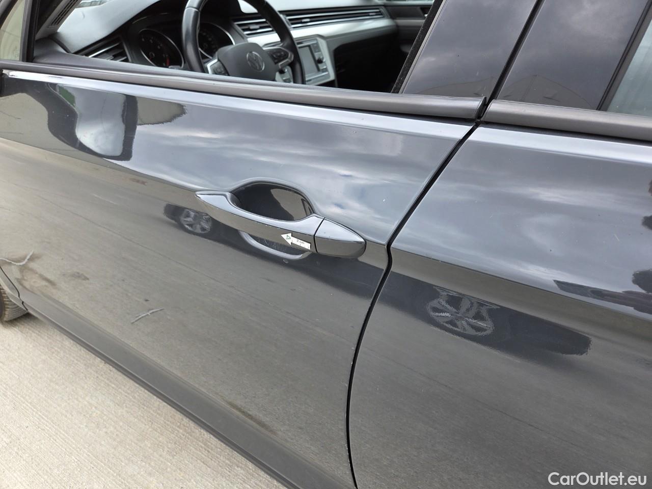  Volkswagen  Passat Advance 1.5 TSI ACT 150 CP #4