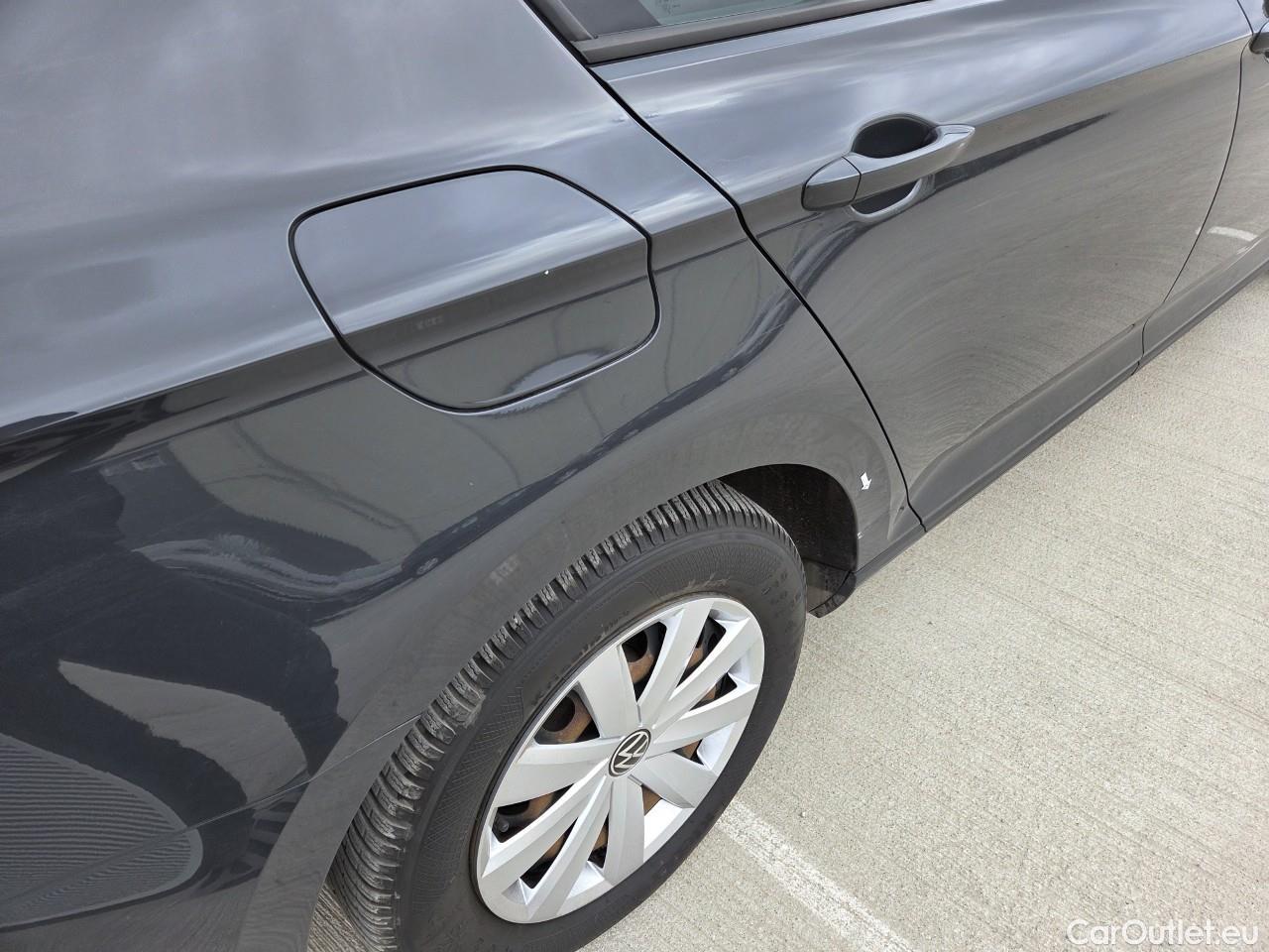  Volkswagen  Passat Advance 1.5 TSI ACT 150 CP #31