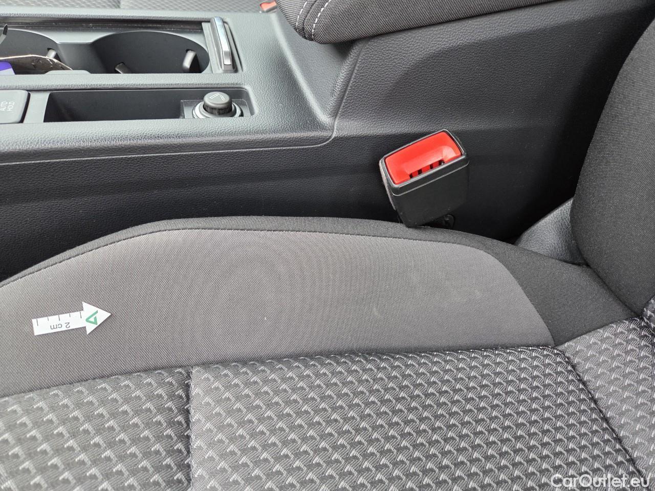  Volkswagen  Passat Advance 1.5 TSI ACT DSG 150 CP #43