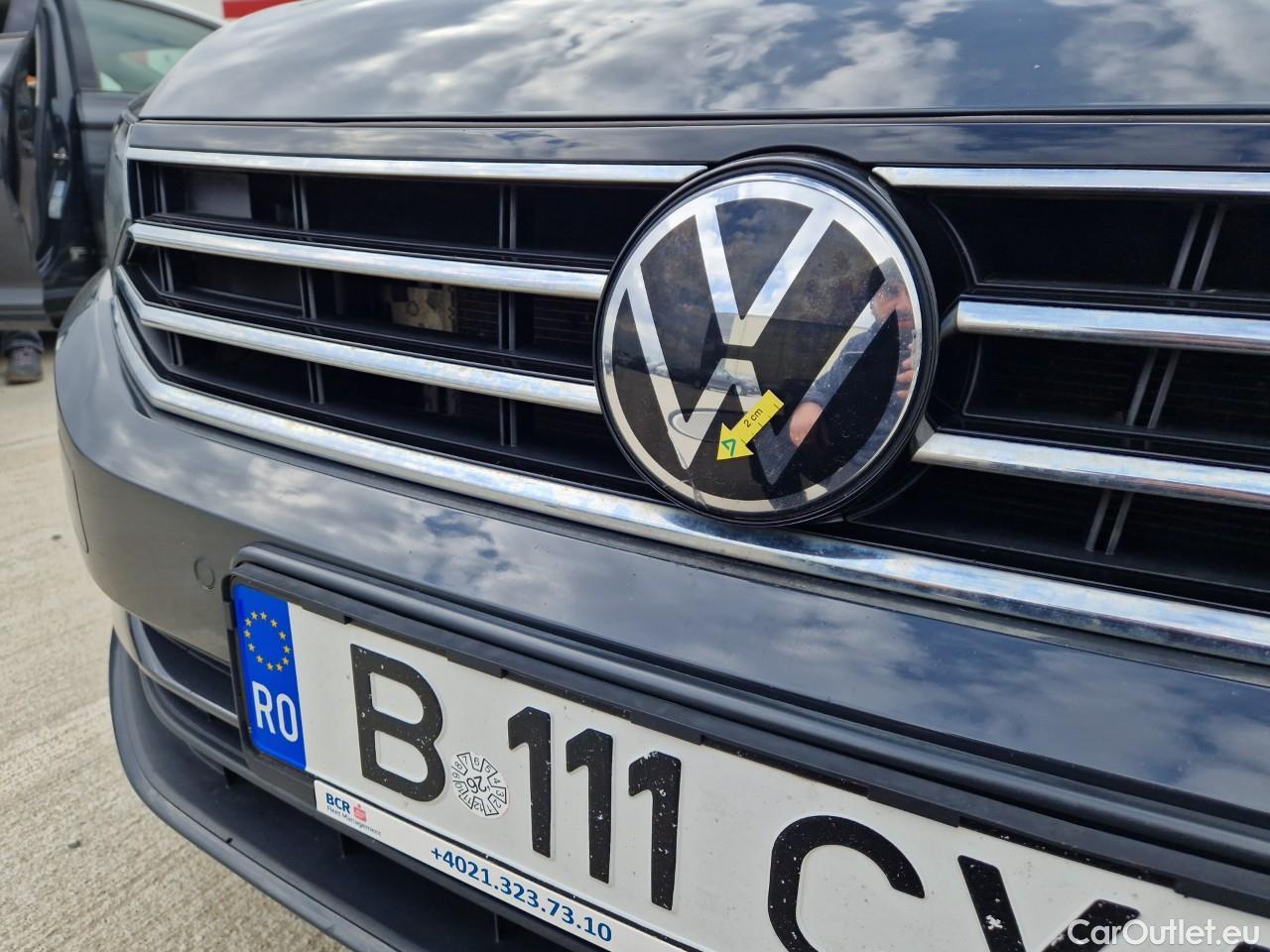  Volkswagen  Passat Advance 1.5 TSI ACT 150 CP #9