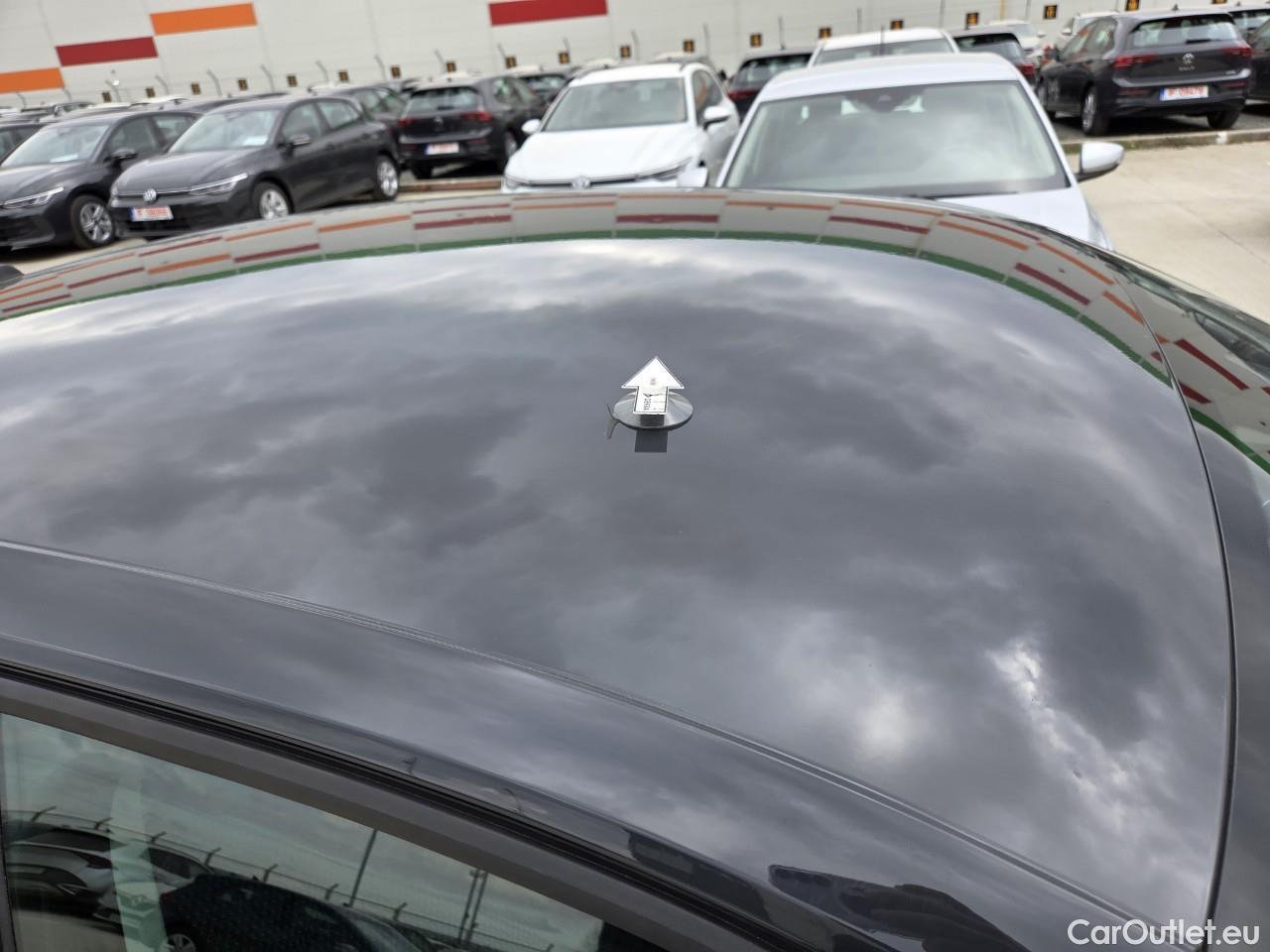  Volkswagen  Passat Advance 1.5 TSI ACT 150 CP #47