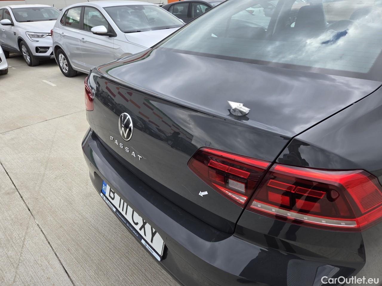  Volkswagen  Passat Advance 1.5 TSI ACT 150 CP #40