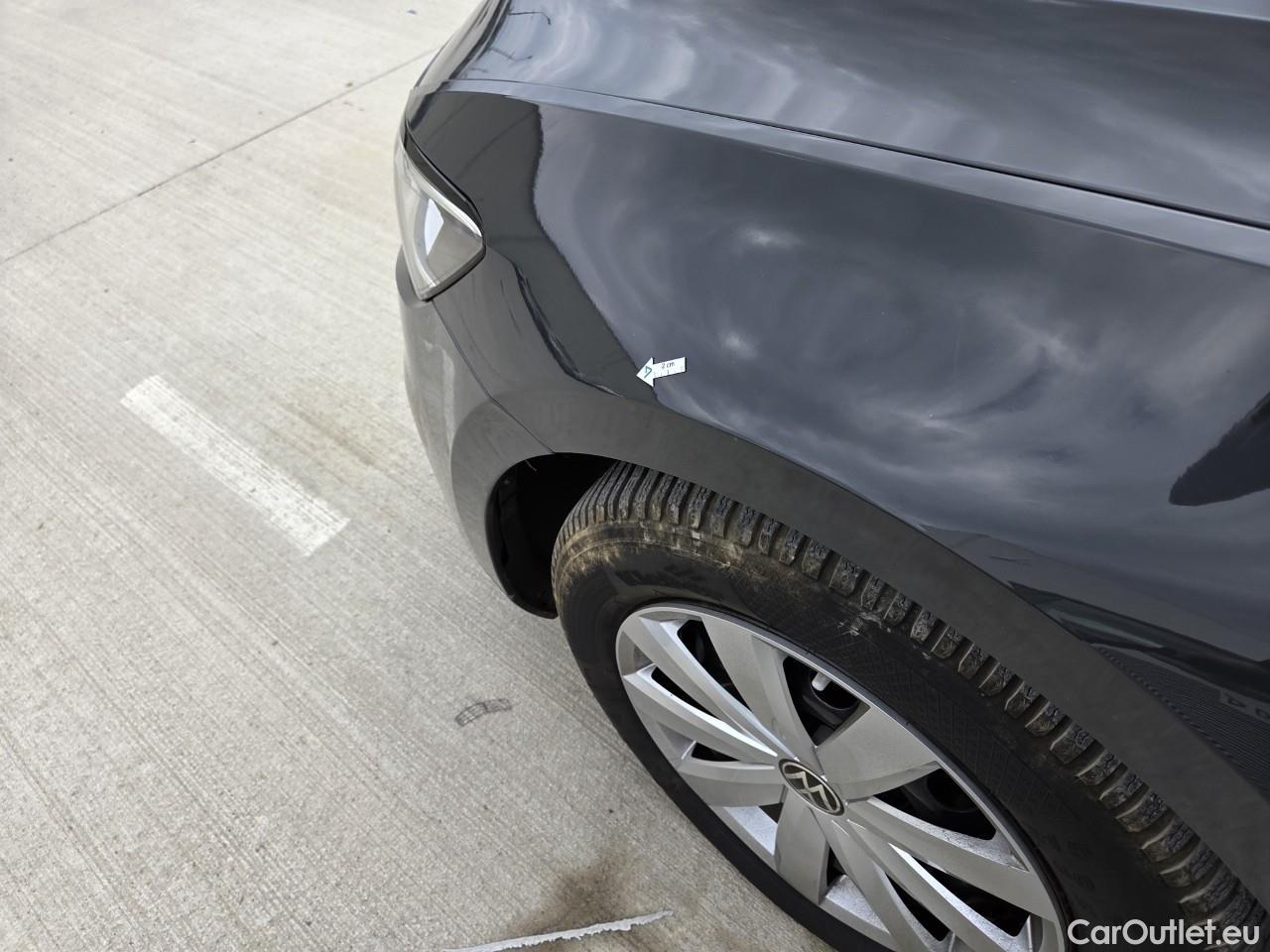  Volkswagen  Passat Advance 1.5 TSI ACT 150 CP #8