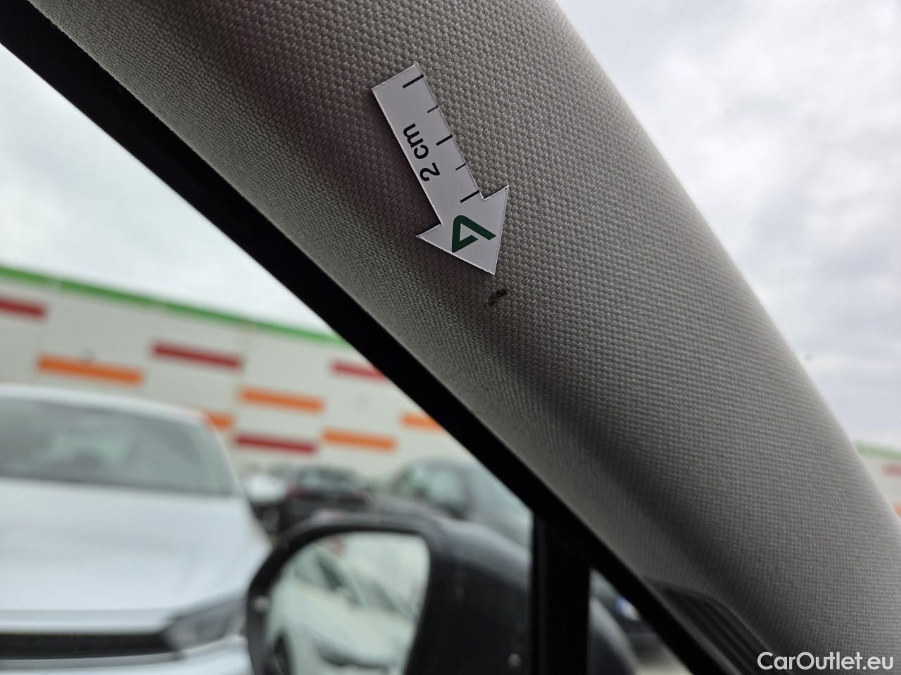  Volkswagen  Passat Advance 1.5 TSI ACT 150 CP #38