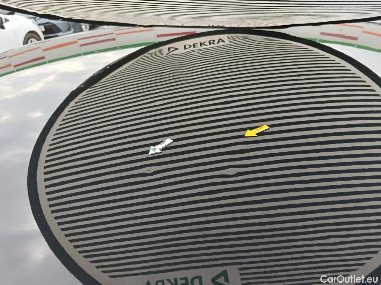  Volkswagen  Passat Advance 1.5 TSI ACT 150 CP #16