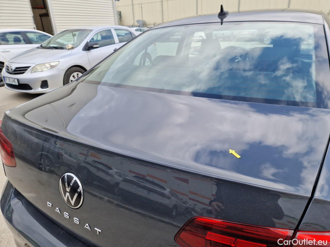  Volkswagen  Passat Advance 1.5 TSI ACT 150 CP #38