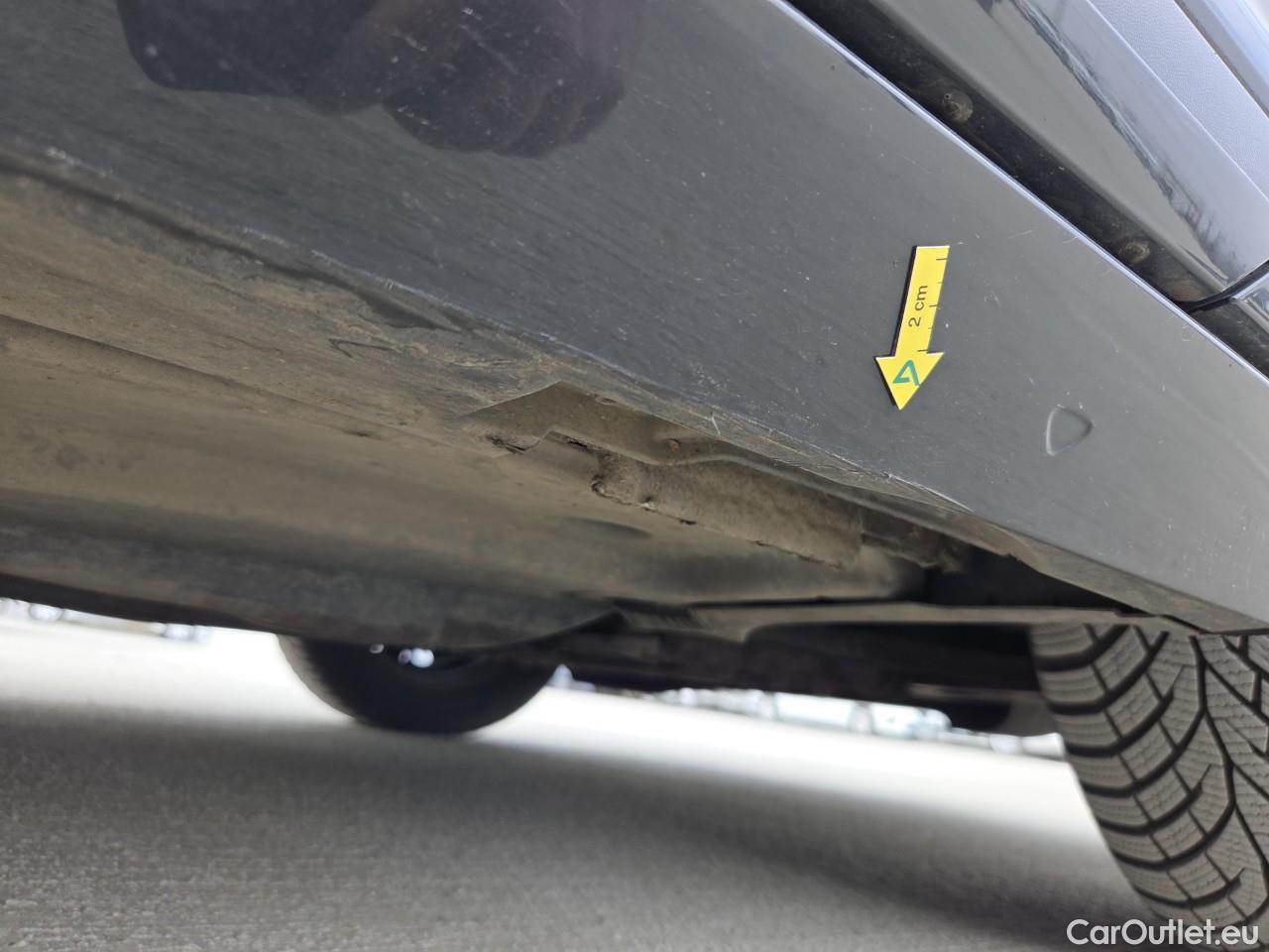  Volkswagen  Passat Advance 1.5 TSI ACT 150 CP #17