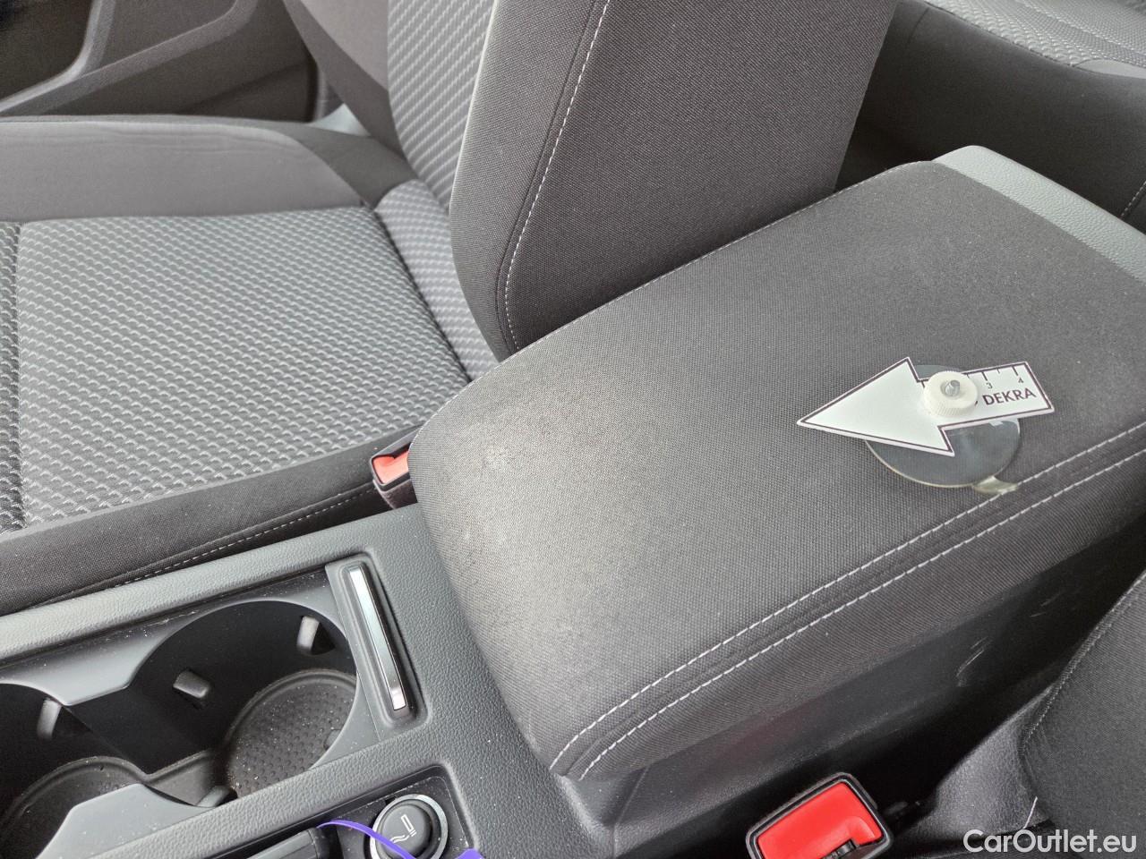  Volkswagen  Passat Advance 1.5 TSI ACT 150 CP #27