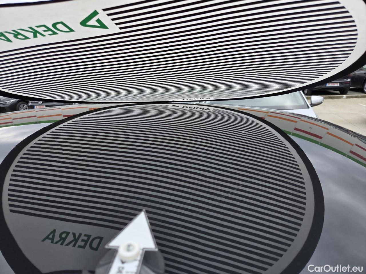  Volkswagen  Passat Advance 1.5 TSI ACT 150 CP #48