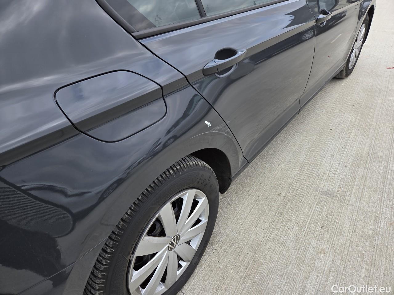  Volkswagen  Passat Advance 1.5 TSI ACT 150 CP #26