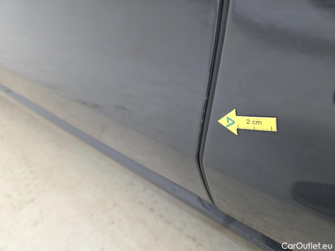  Volkswagen  Golf  2.0 TDI 116HP DSG Life Variant #2