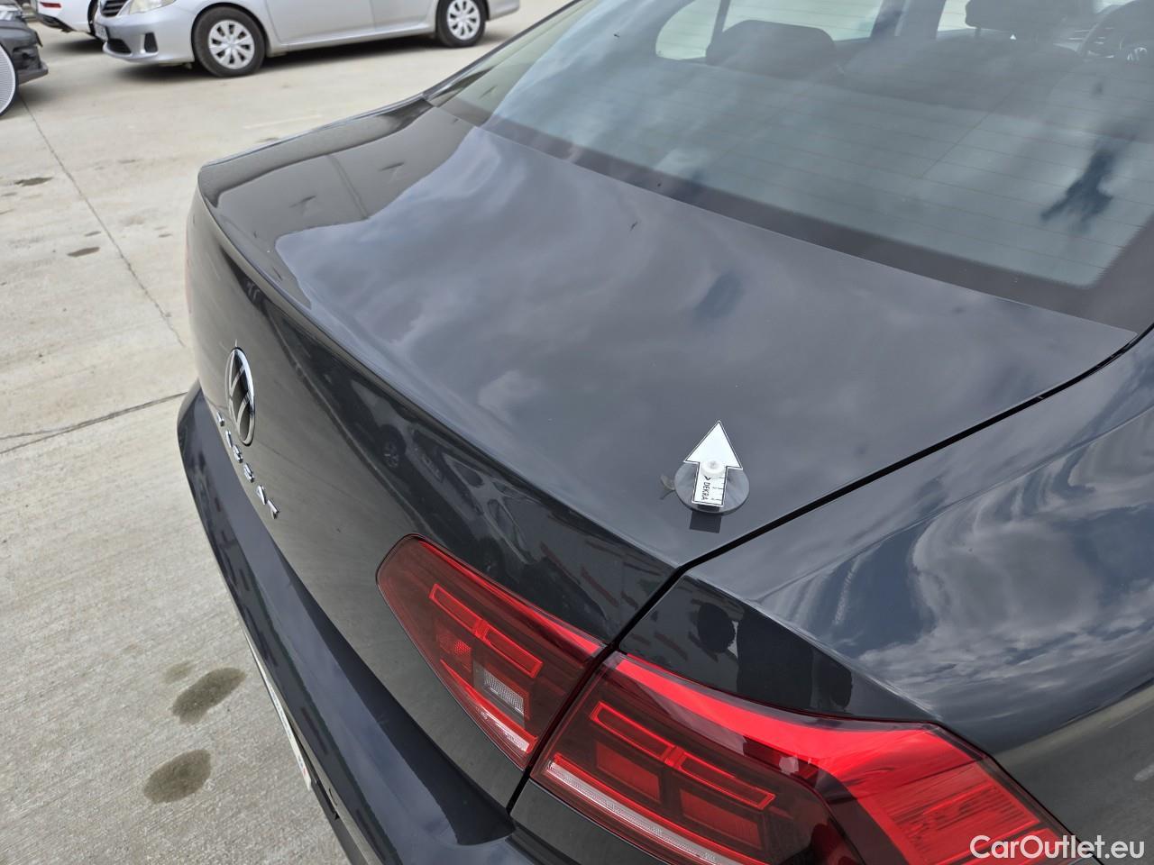  Volkswagen  Passat Advance 1.5 TSI ACT 150 CP #32