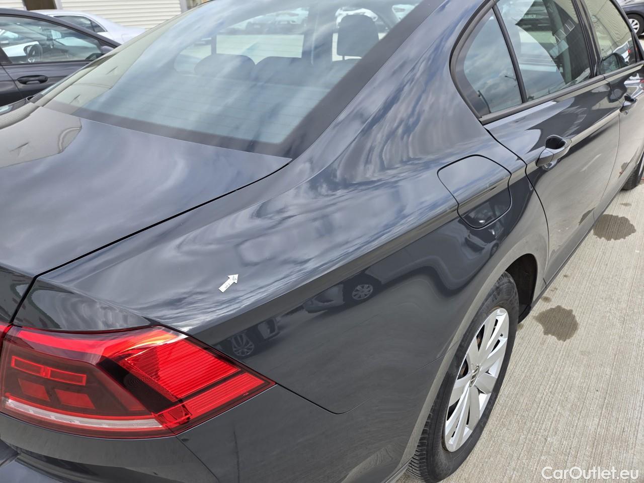  Volkswagen  Passat Advance 1.5 TSI ACT 150 CP #25