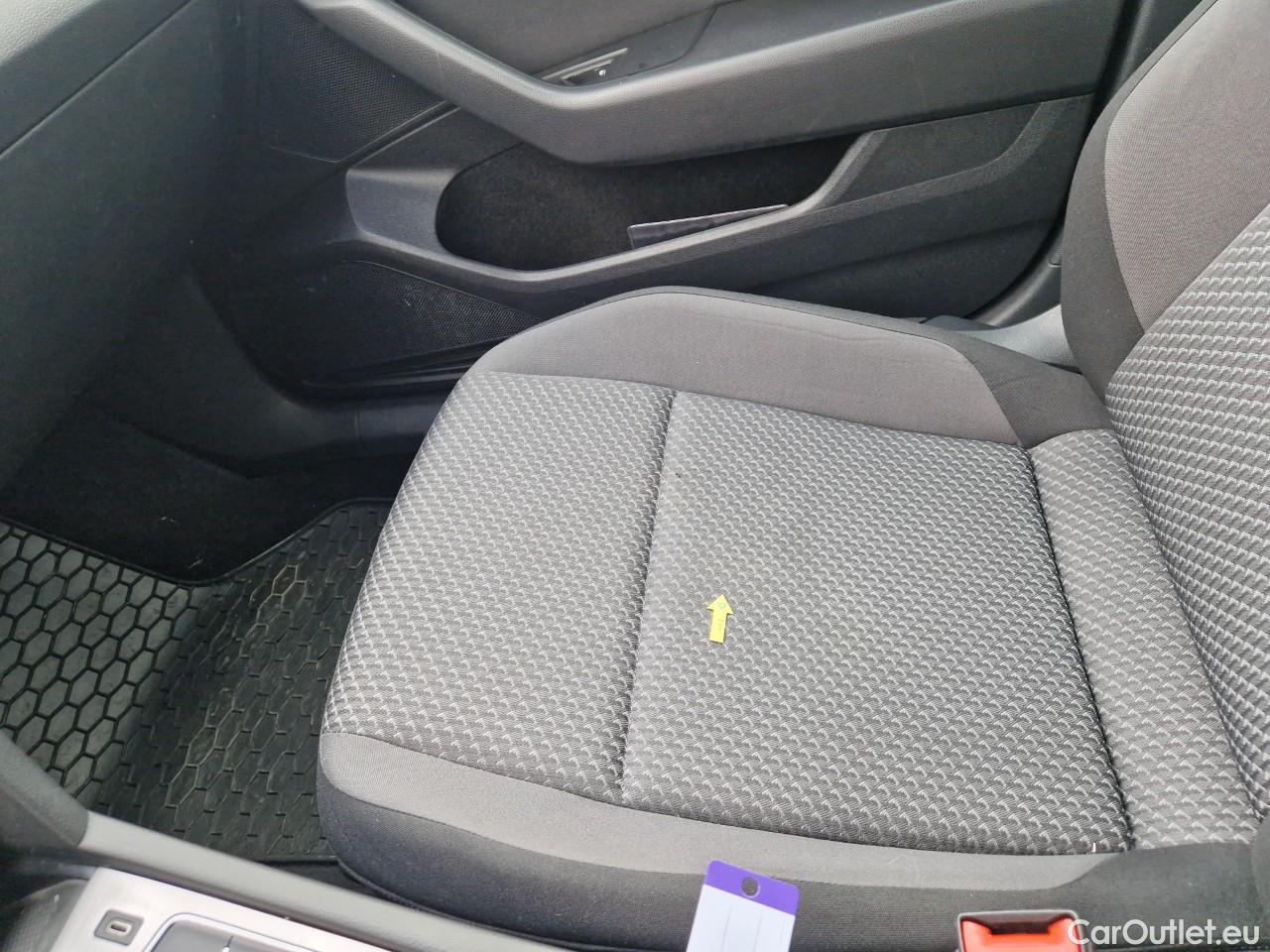  Volkswagen  Passat Advance 1.5 TSI ACT 150 CP #51