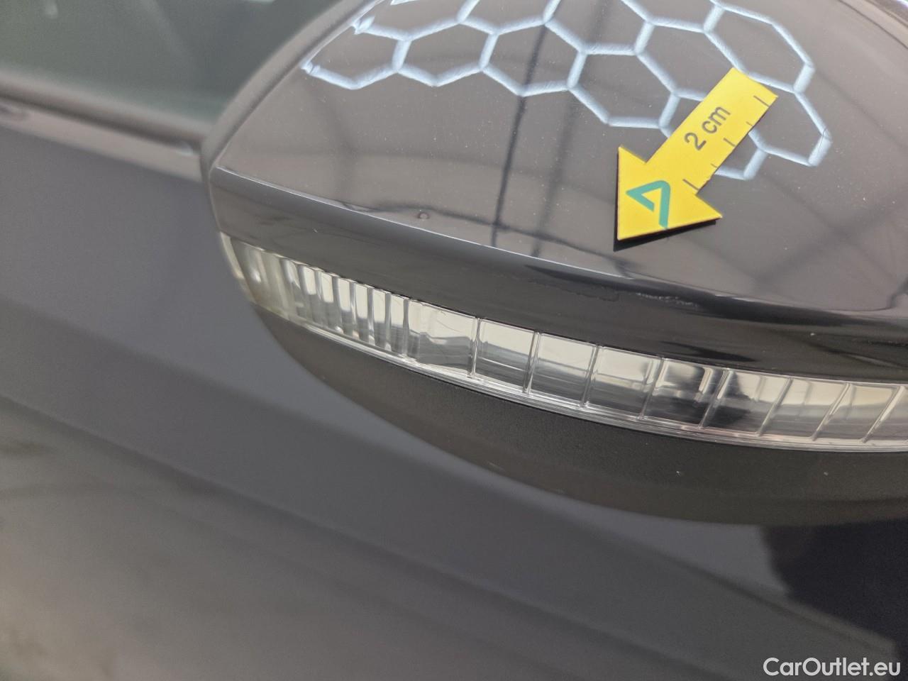  Volkswagen  Golf  2.0 TDI 116HP DSG Life Variant #17