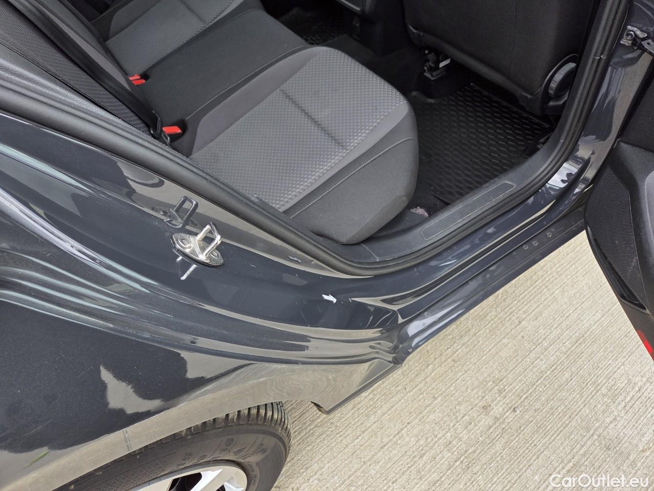  Volkswagen  Passat Advance 1.5 TSI ACT 150 CP #39