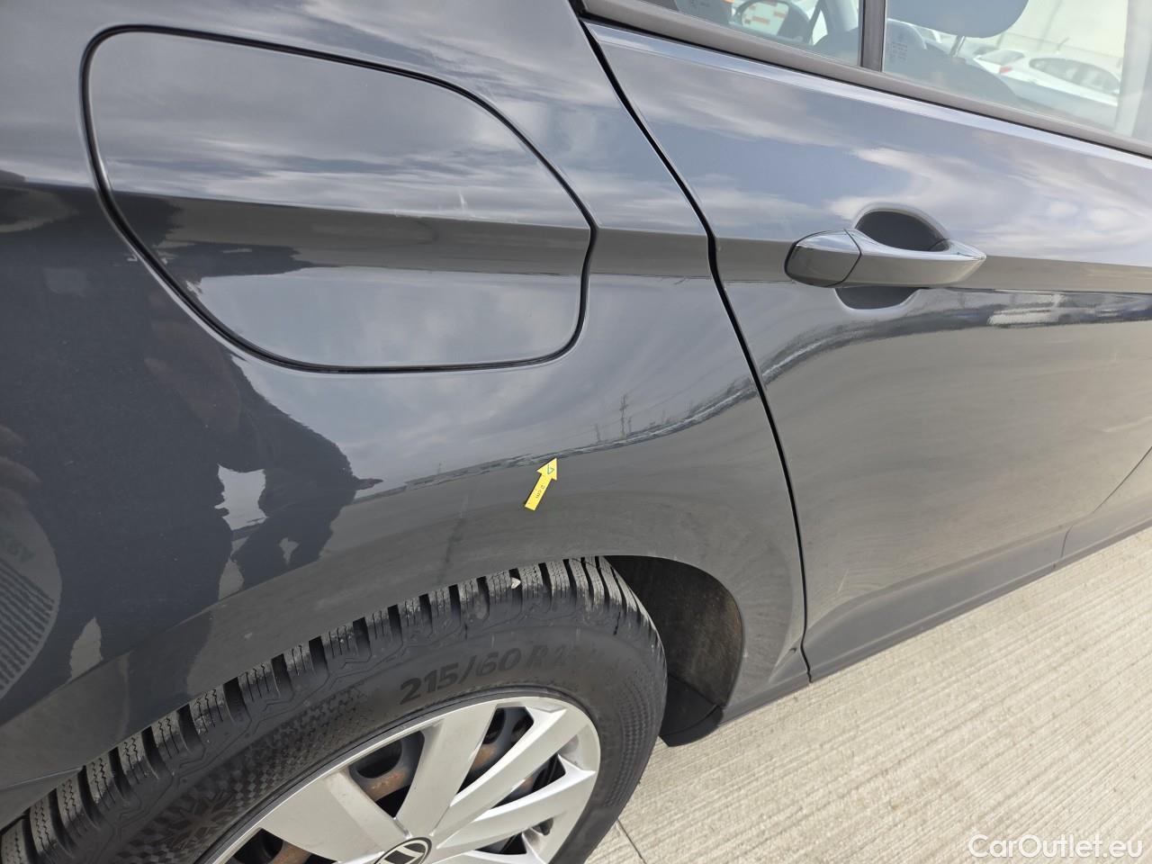  Volkswagen  Passat Advance 1.5 TSI ACT 150 CP #21