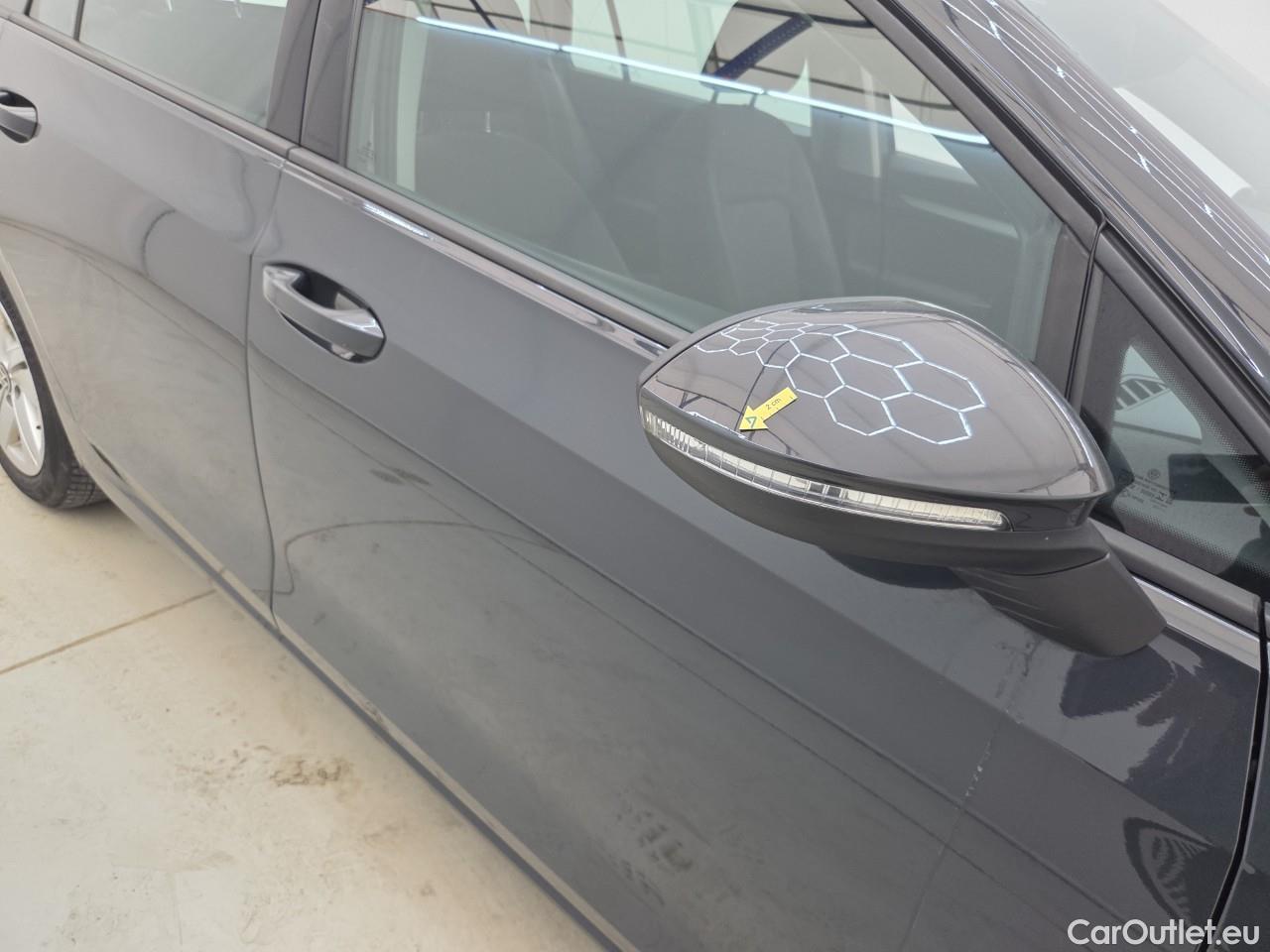  Volkswagen  Golf  2.0 TDI 116HP DSG Life Variant #18