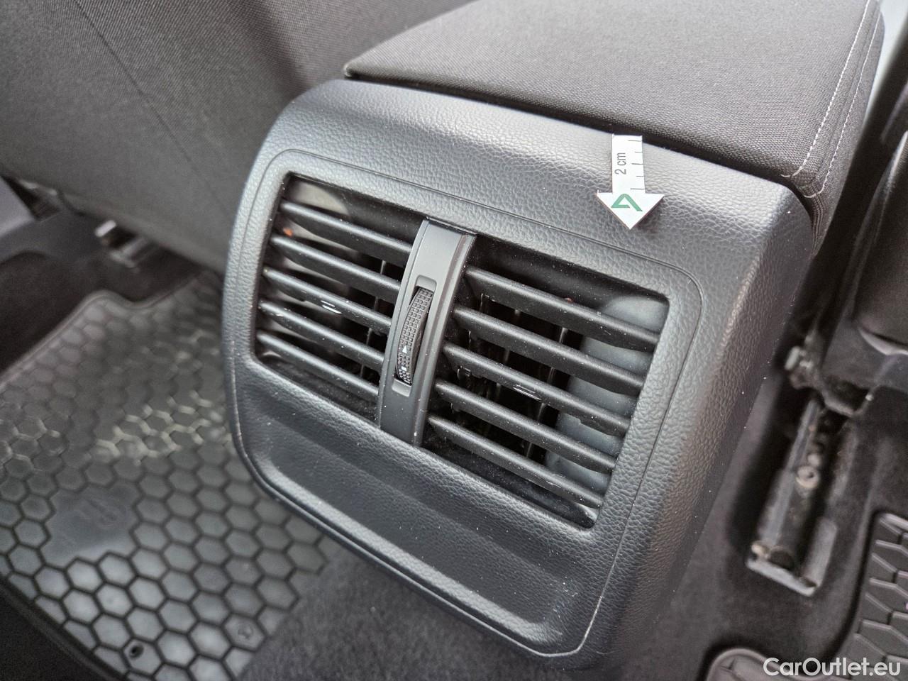  Volkswagen  Passat Advance 1.5 TSI ACT 150 CP #53