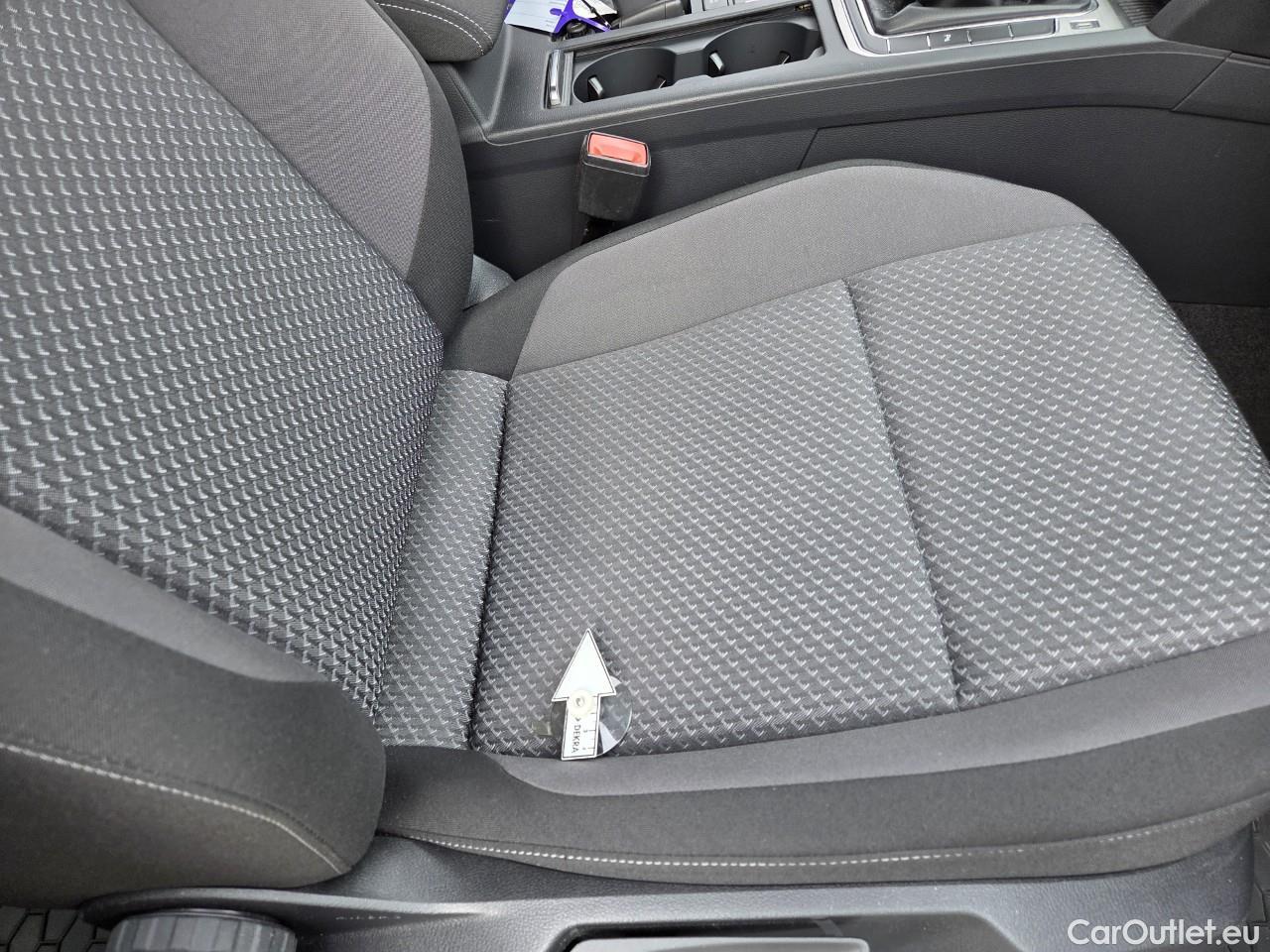  Volkswagen  Passat Advance 1.5 TSI ACT 150 CP #36