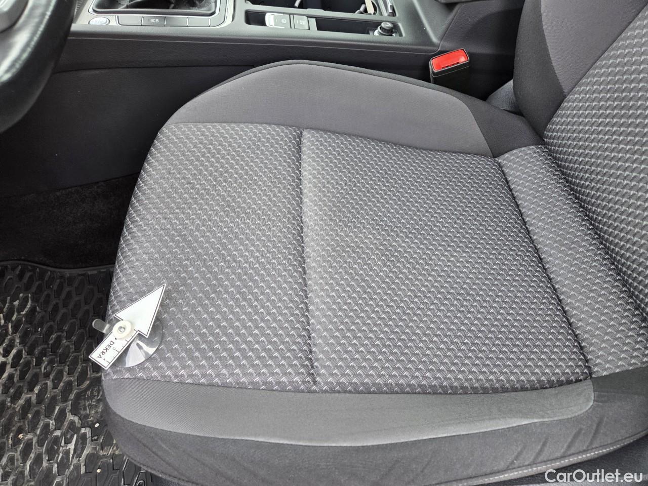  Volkswagen  Passat Advance 1.5 TSI ACT 150 CP #44