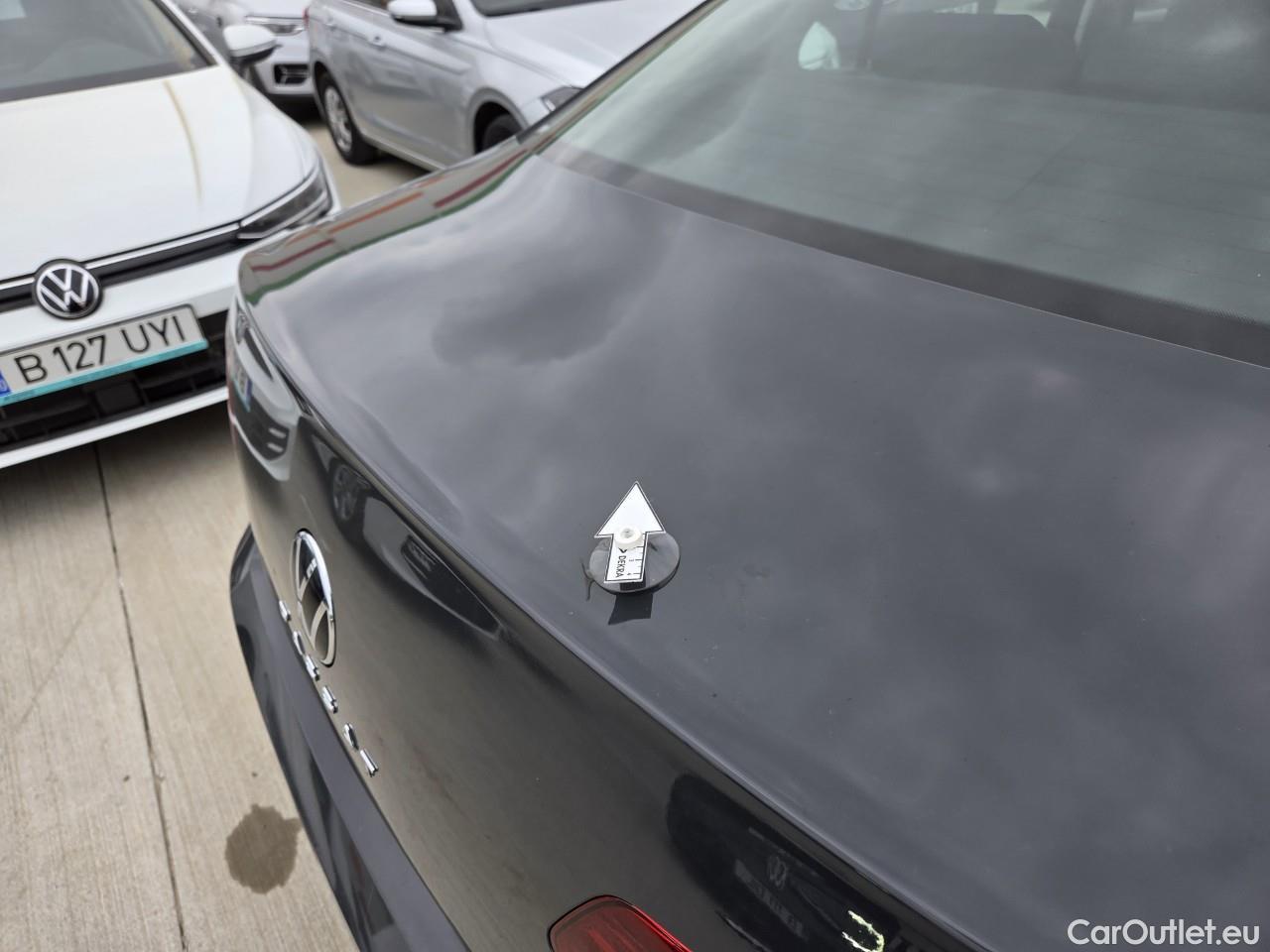  Volkswagen  Passat Advance 1.5 TSI ACT 150 CP #24