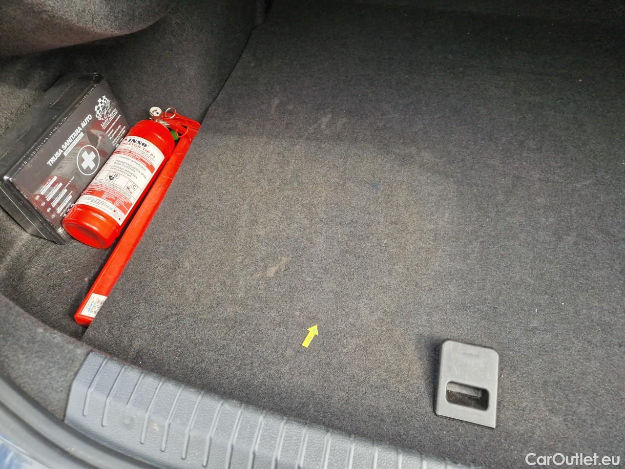  Volkswagen  Passat Advance 1.5 TSI ACT 150 CP #55