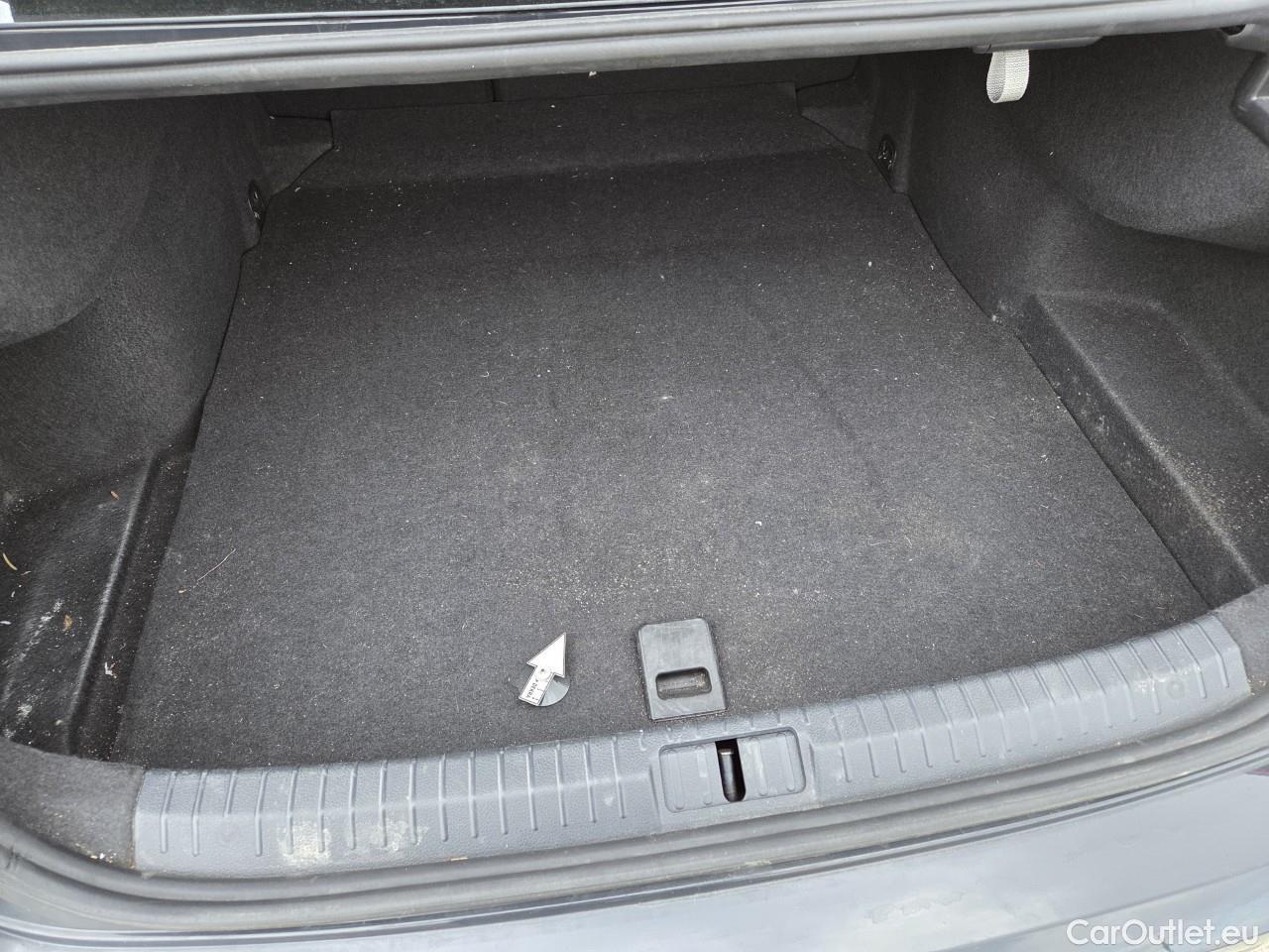  Volkswagen  Passat Advance 1.5 TSI ACT 150 CP #57