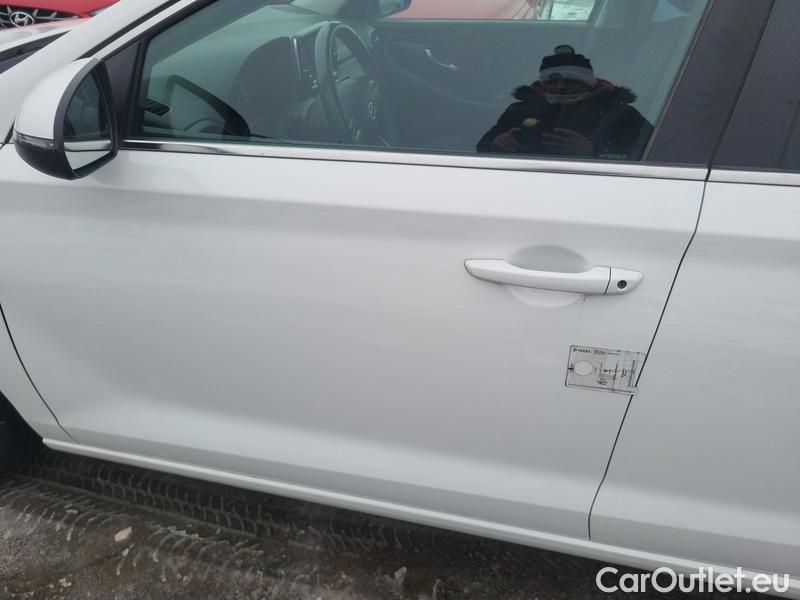  Hyundai  i30  (PD)(01.2017  ->)  kom.1.5T-GDI Smart 5d #15