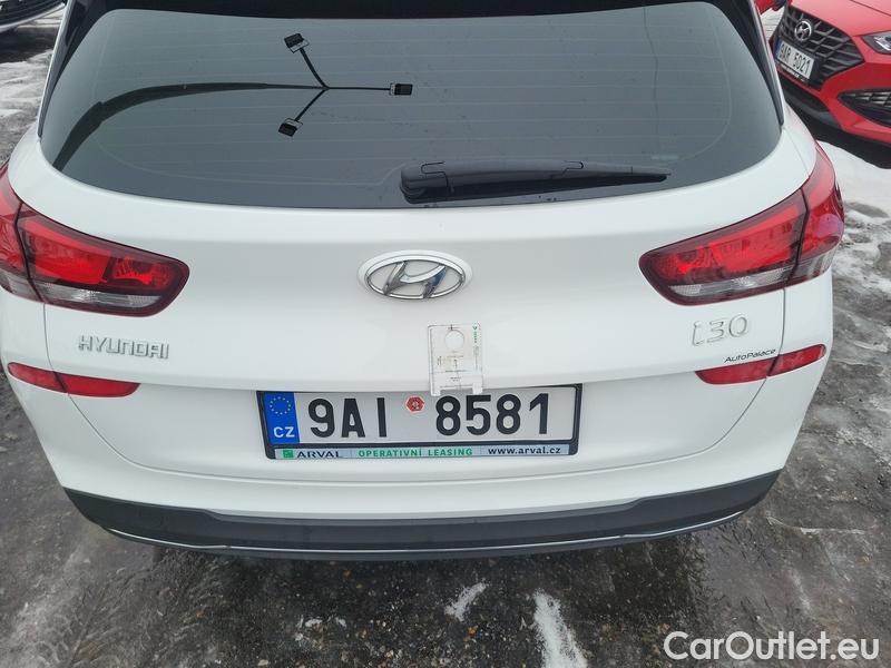 Hyundai  i30  (PD)(01.2017  ->)  kom.1.5T-GDI Smart 5d #12