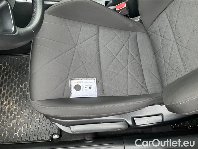  Hyundai  Bayon  1.0 T-GDI Play 5d #9