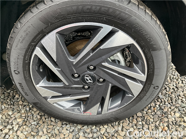  Hyundai  Bayon  1.0 T-GDI Play 5d #4