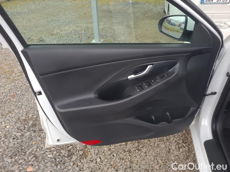  Hyundai  i30   cw (PD)(2017->)  kom.1.0TGDI Family Comf #7