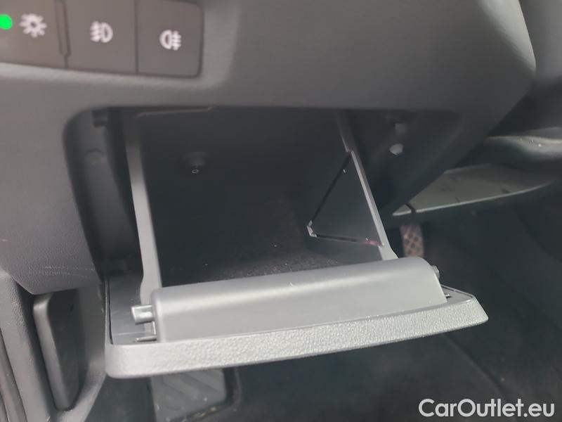  Skoda  Octavia  Combi (NX3)(2020) Oct.Combi 2.0TDI 110 Style AT #8