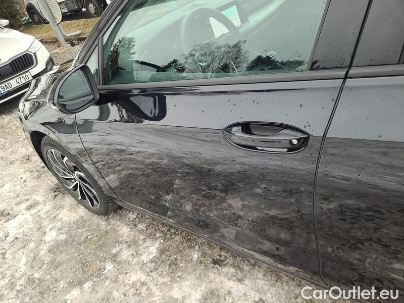  Volkswagen  Golf  VIII (CD1) (2019) 1,5 TSI 96 Life 5d #3